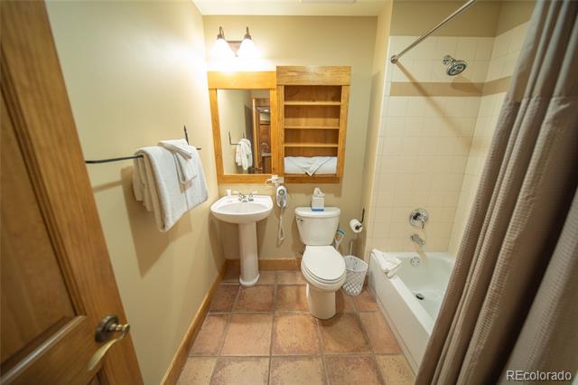 53 Hunki Dori Court Unit: 8802
