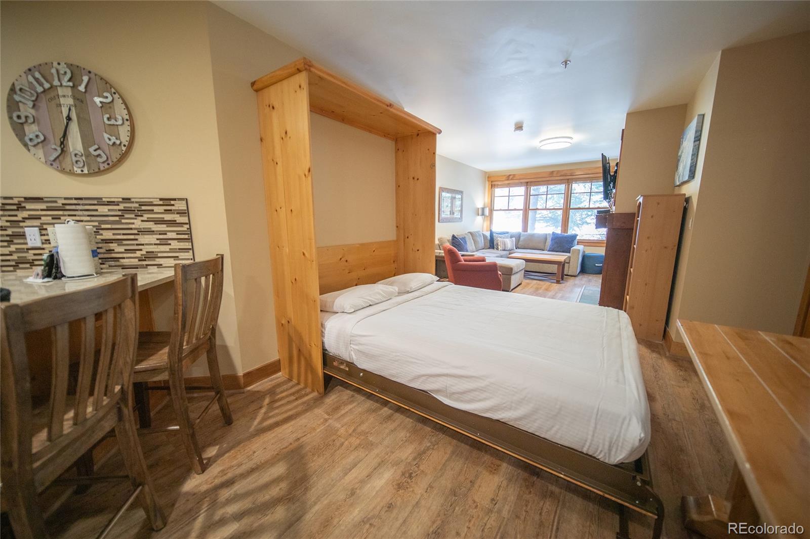 53 Hunki Dori Court Unit: 8802