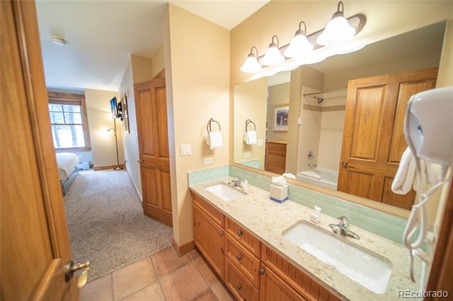 53 Hunki Dori Court Unit: 8802