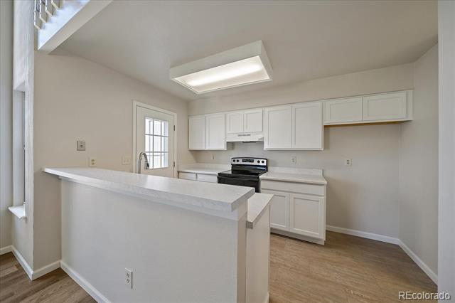 8329 W 90th Place