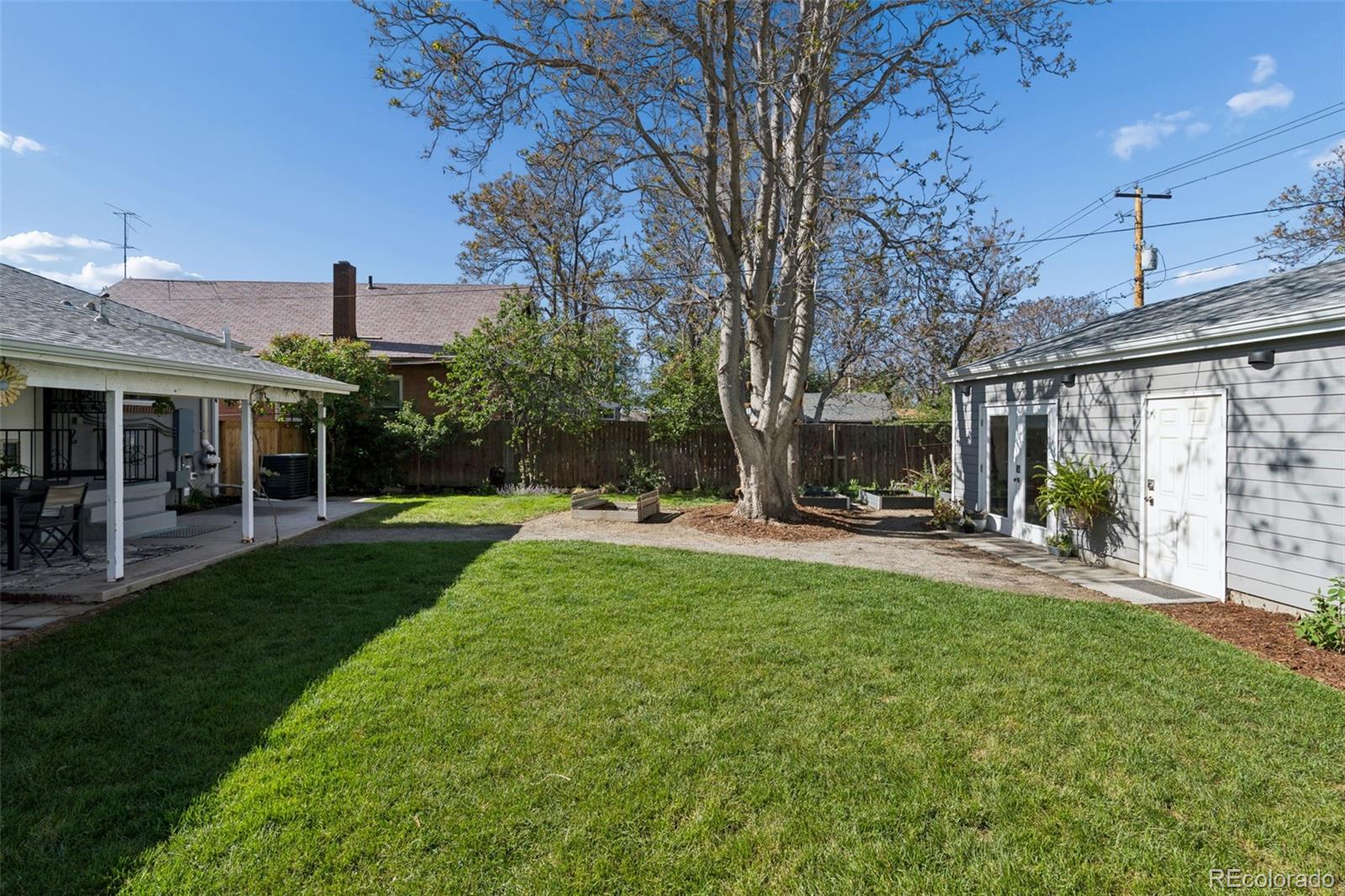 3045 N Columbine Street