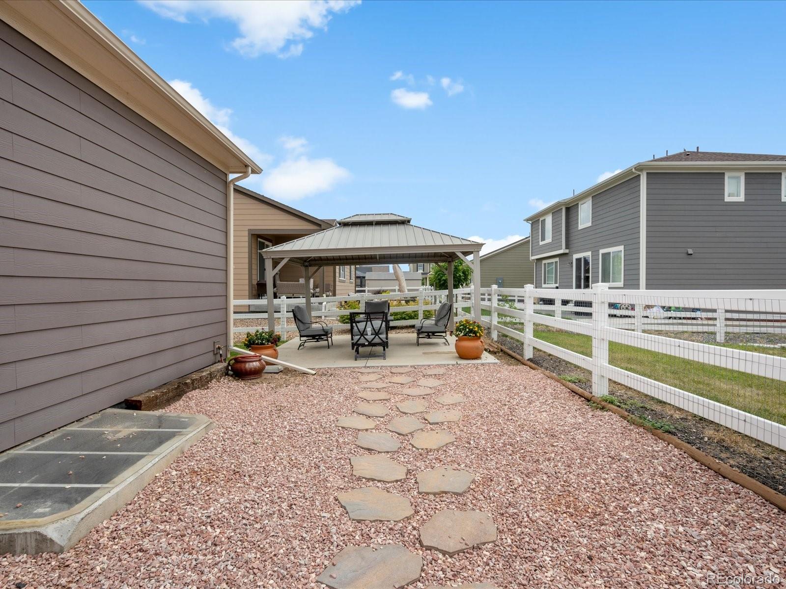 5205 Periwinkle Way