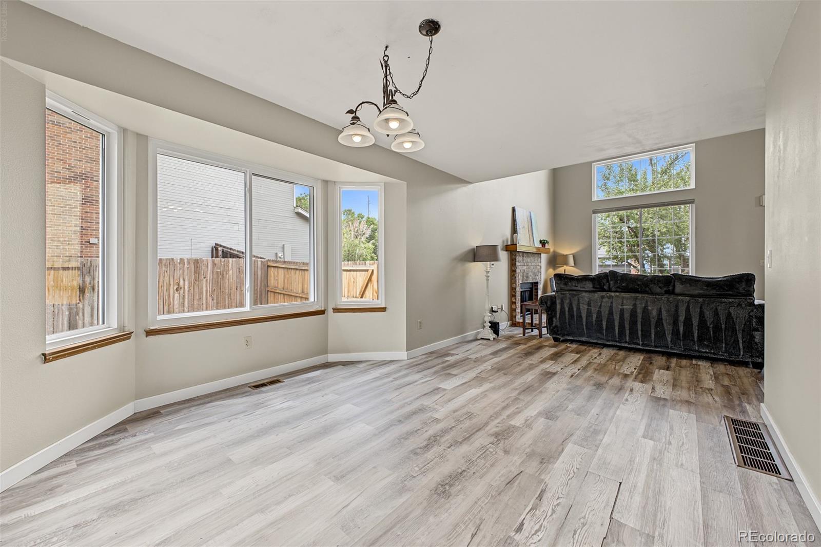 846 E 132nd Drive