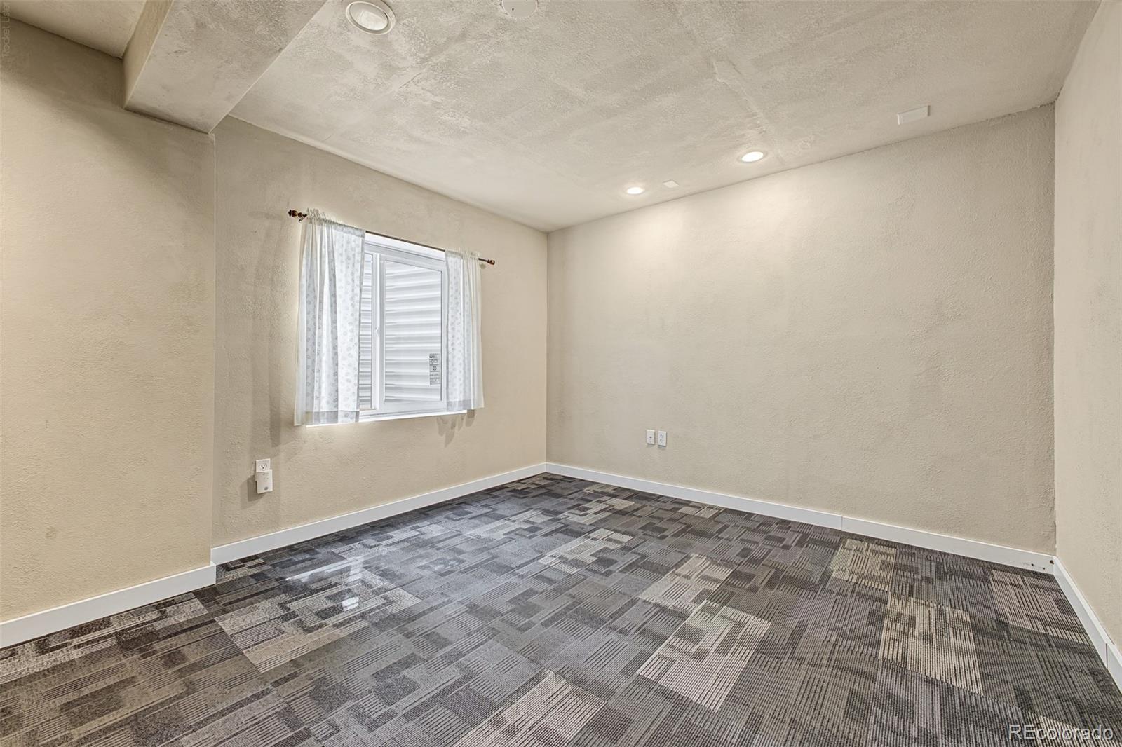 846 E 132nd Drive