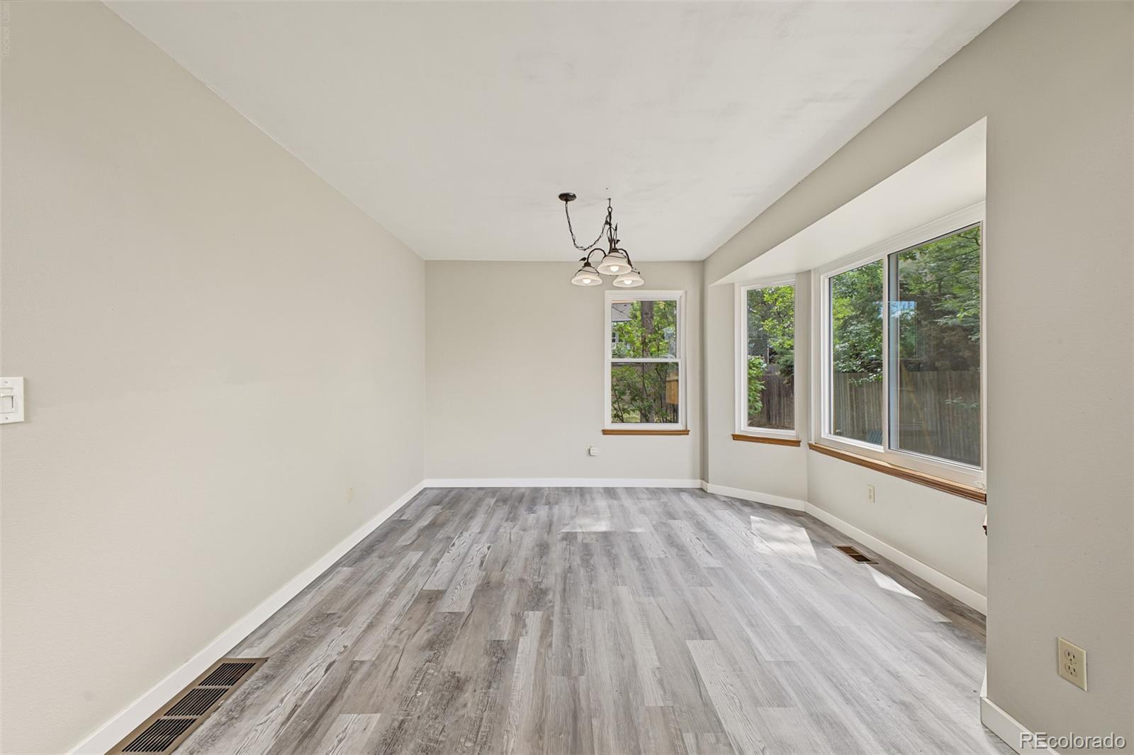 846 E 132nd Drive