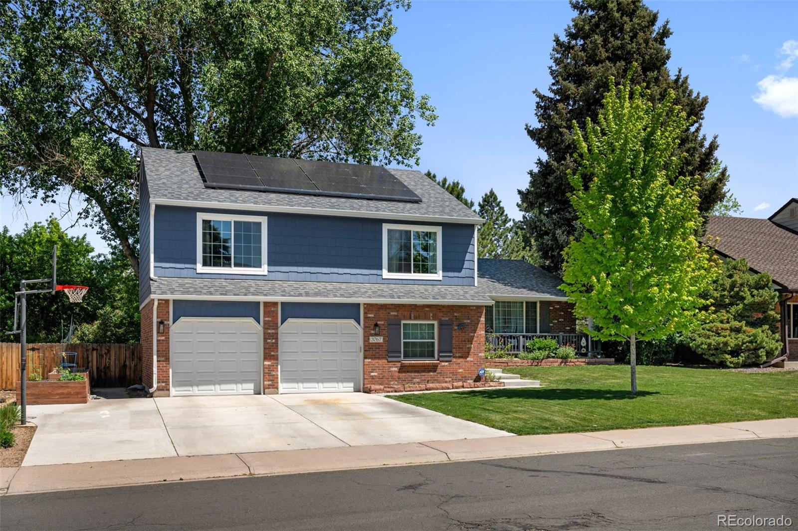 3767 E Phillips Circle