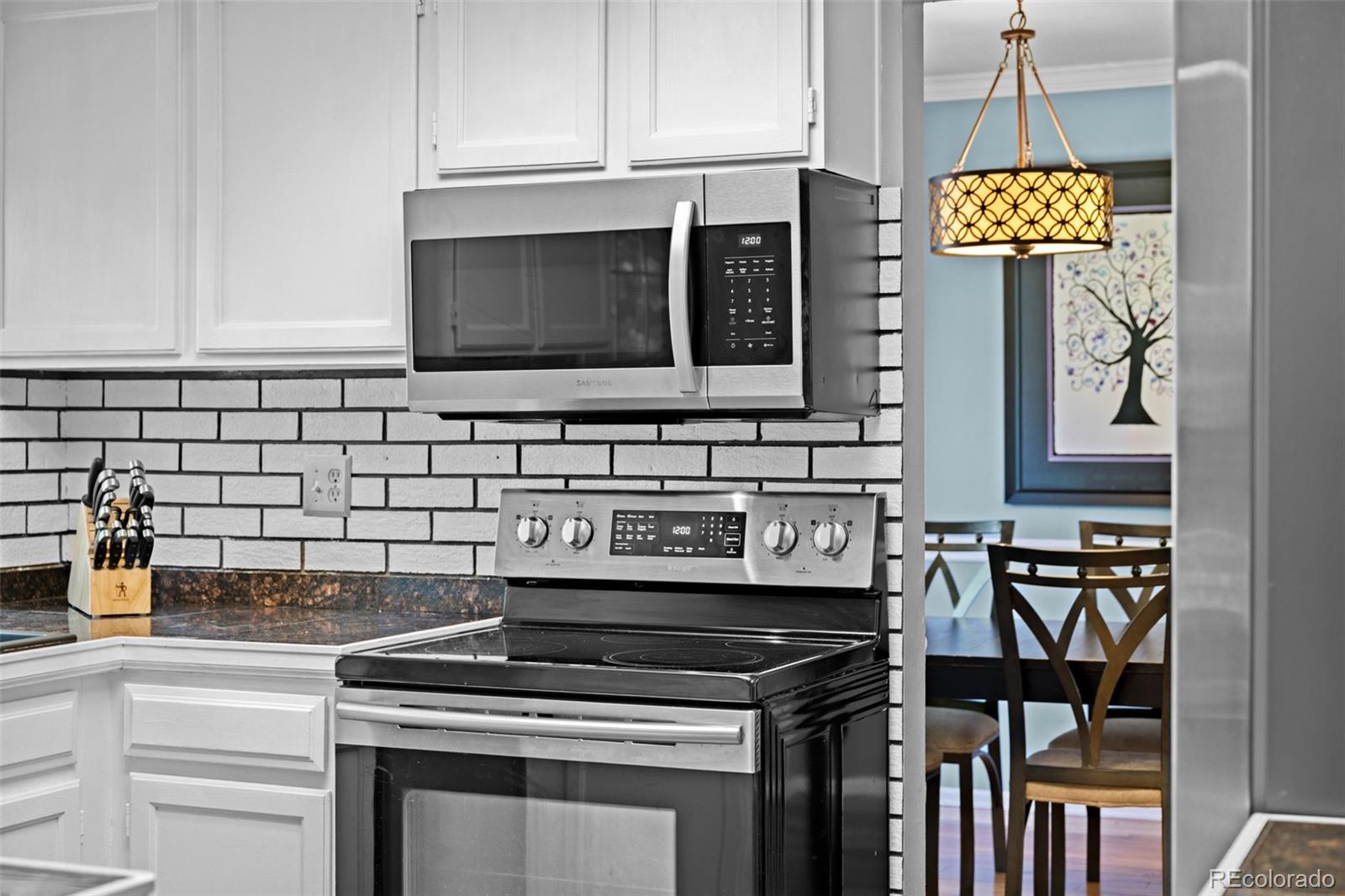 3767 E Phillips Circle