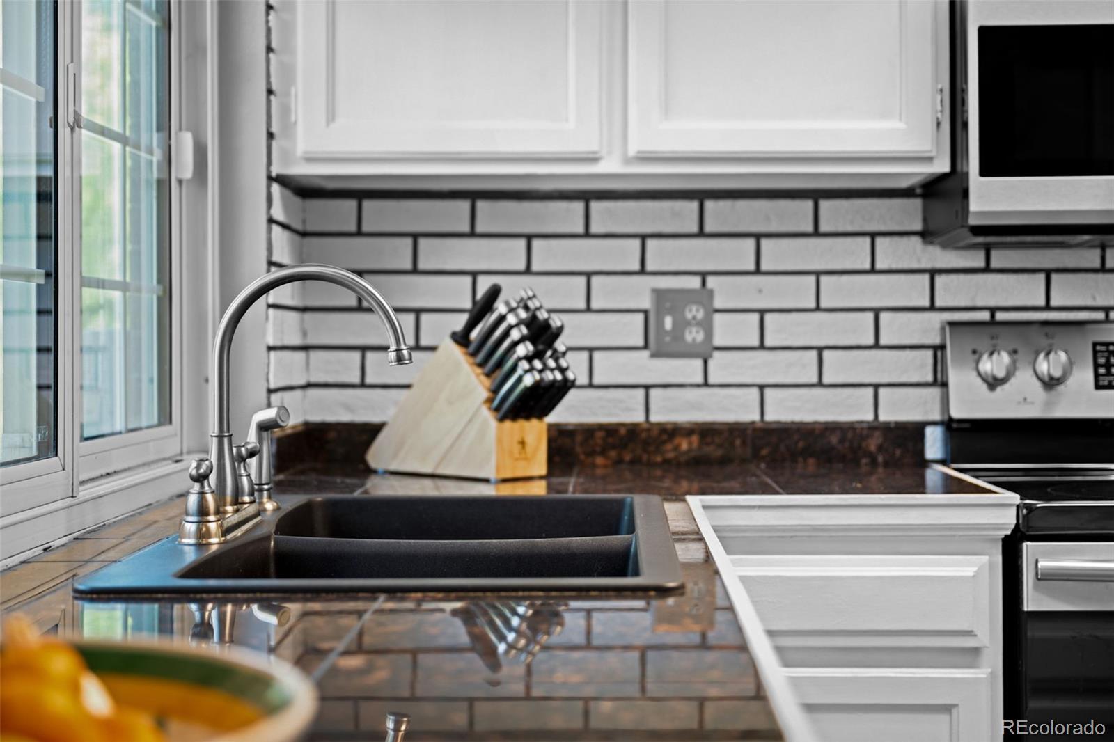 3767 E Phillips Circle