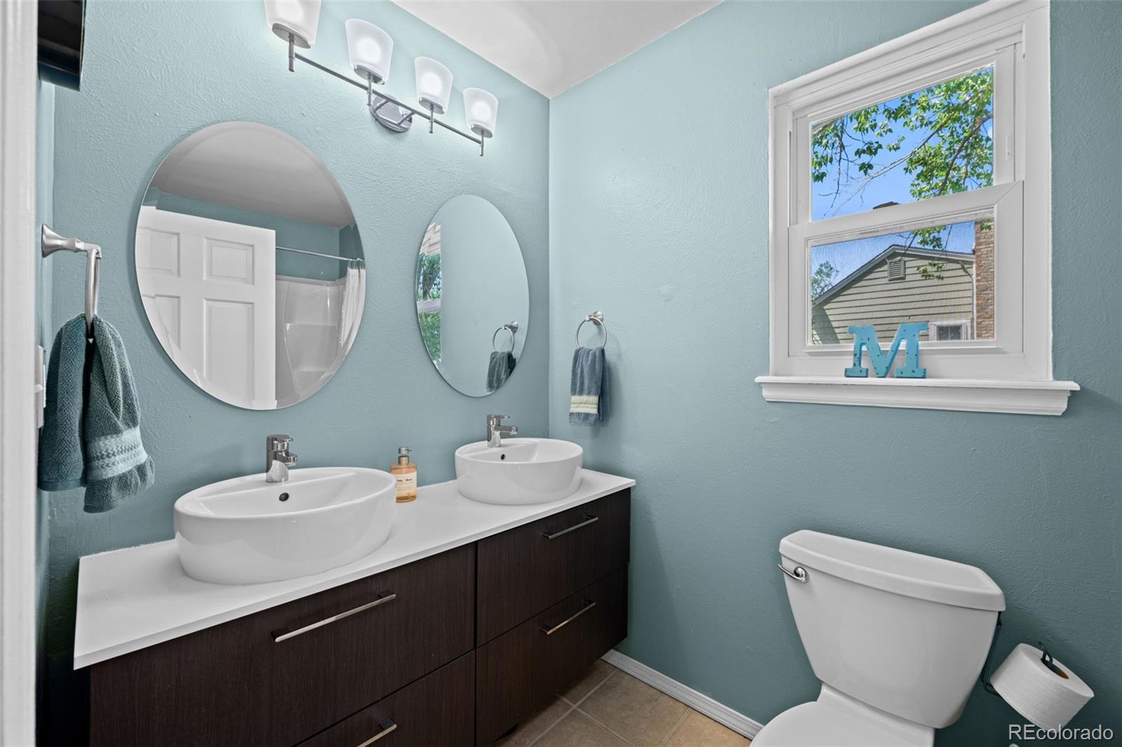 3767 E Phillips Circle