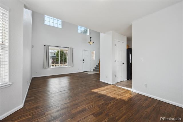 1623 E 164th Place