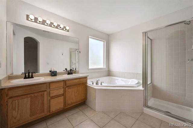 1623 E 164th Place