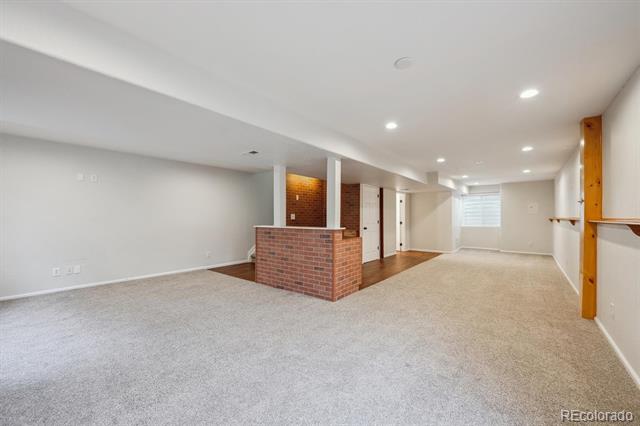 1623 E 164th Place