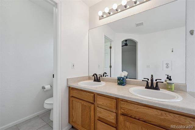1623 E 164th Place
