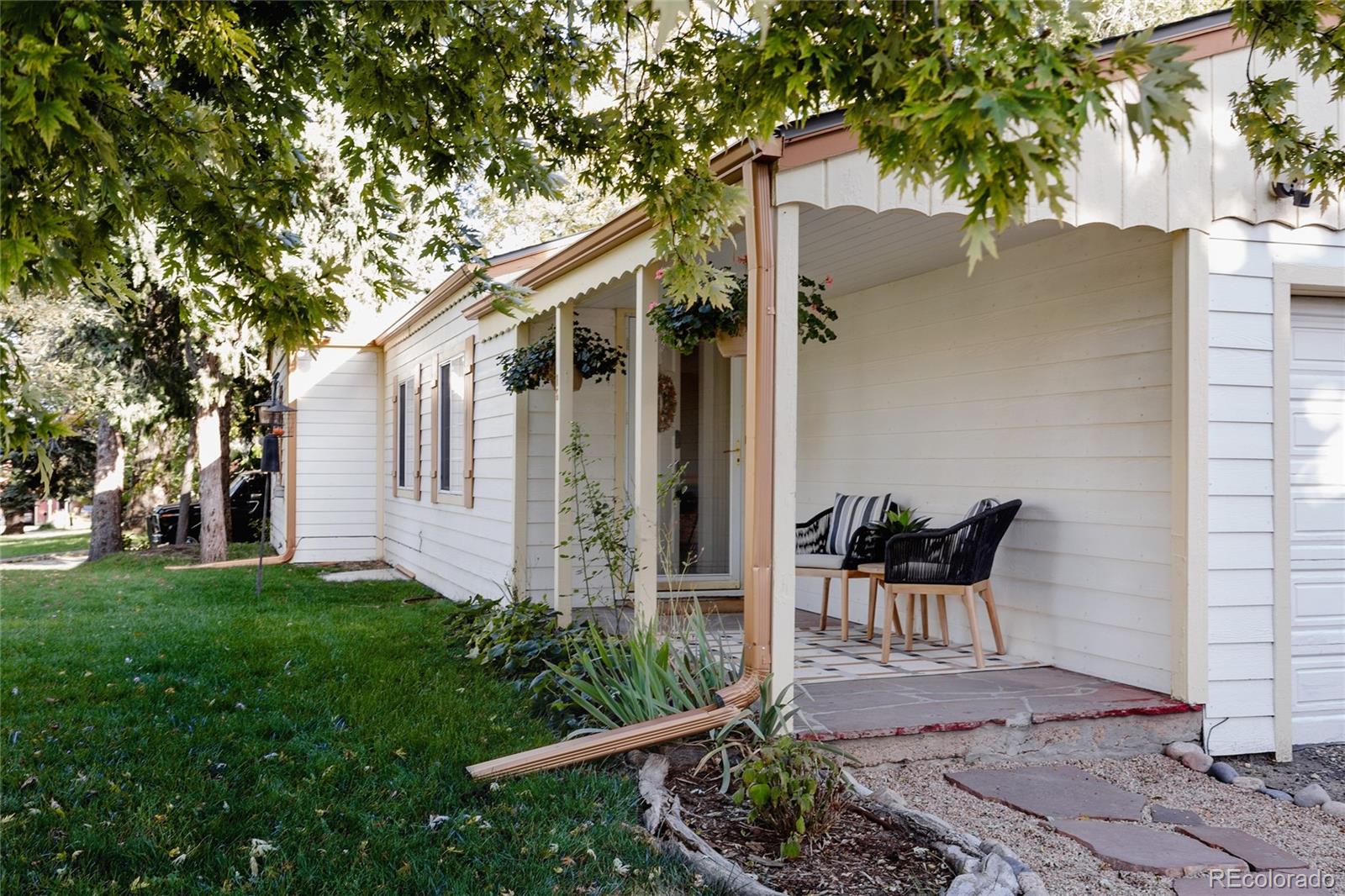 16 Lakewood Heights Drive