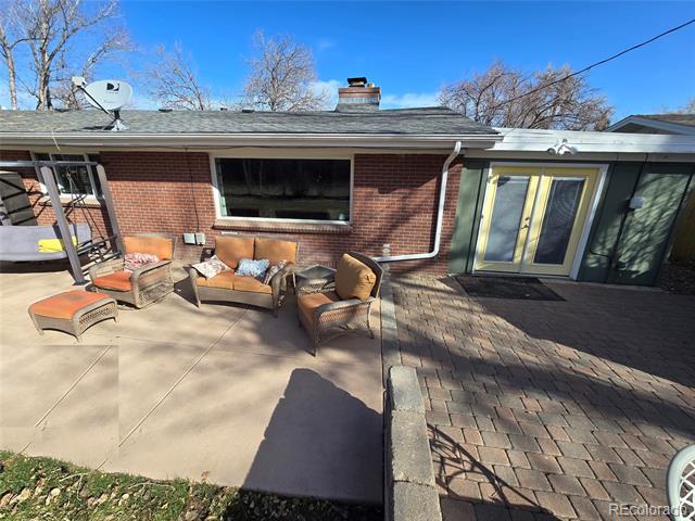 1004 W Shepperd Avenue