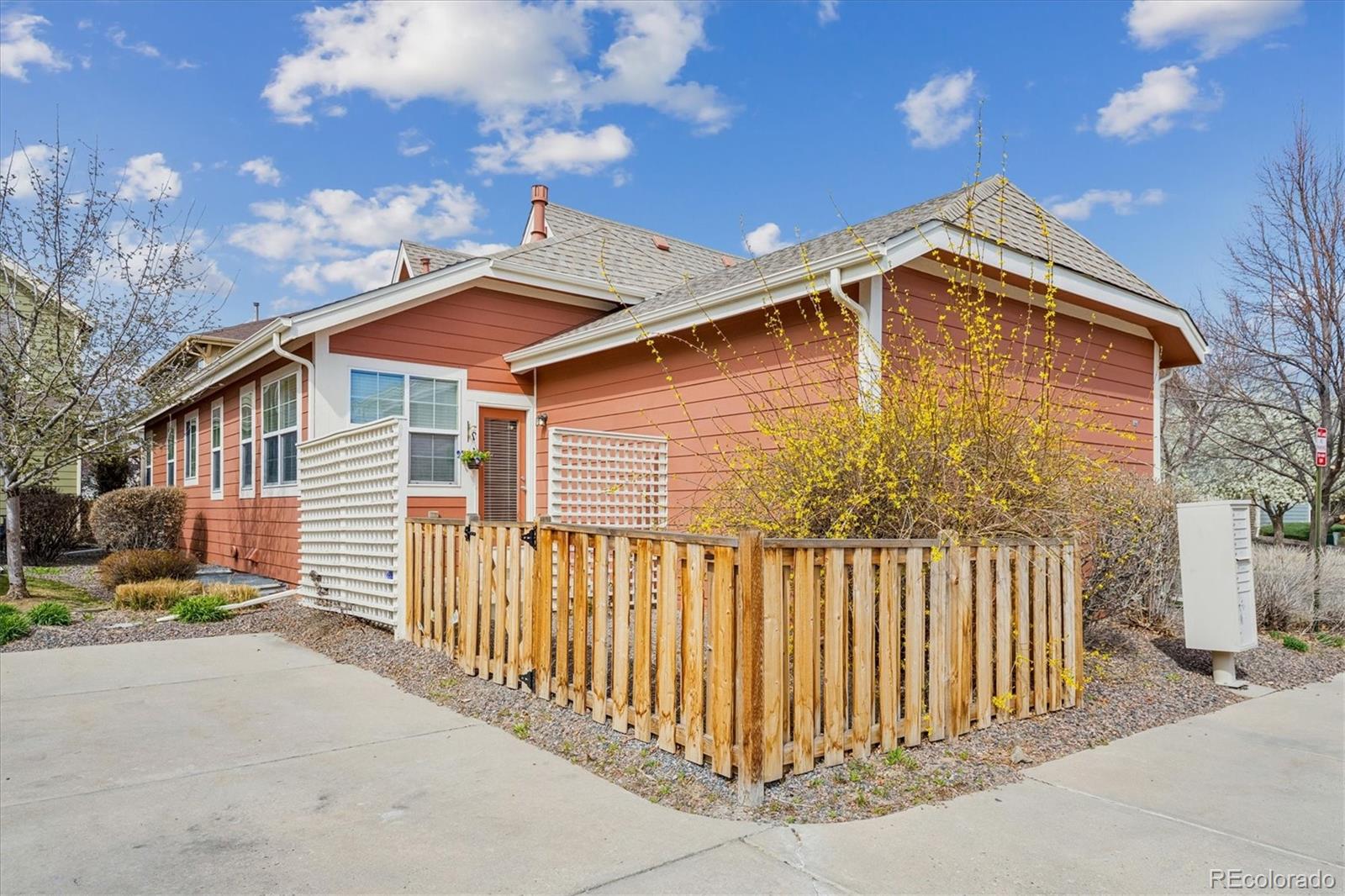 3722 Red Deer Trail