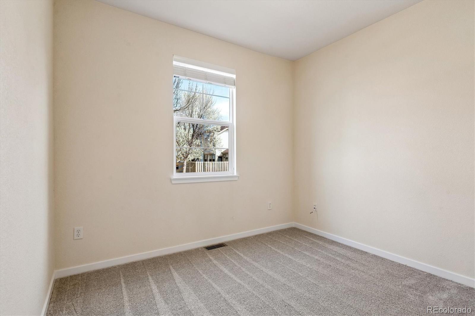 3722 Red Deer Trail