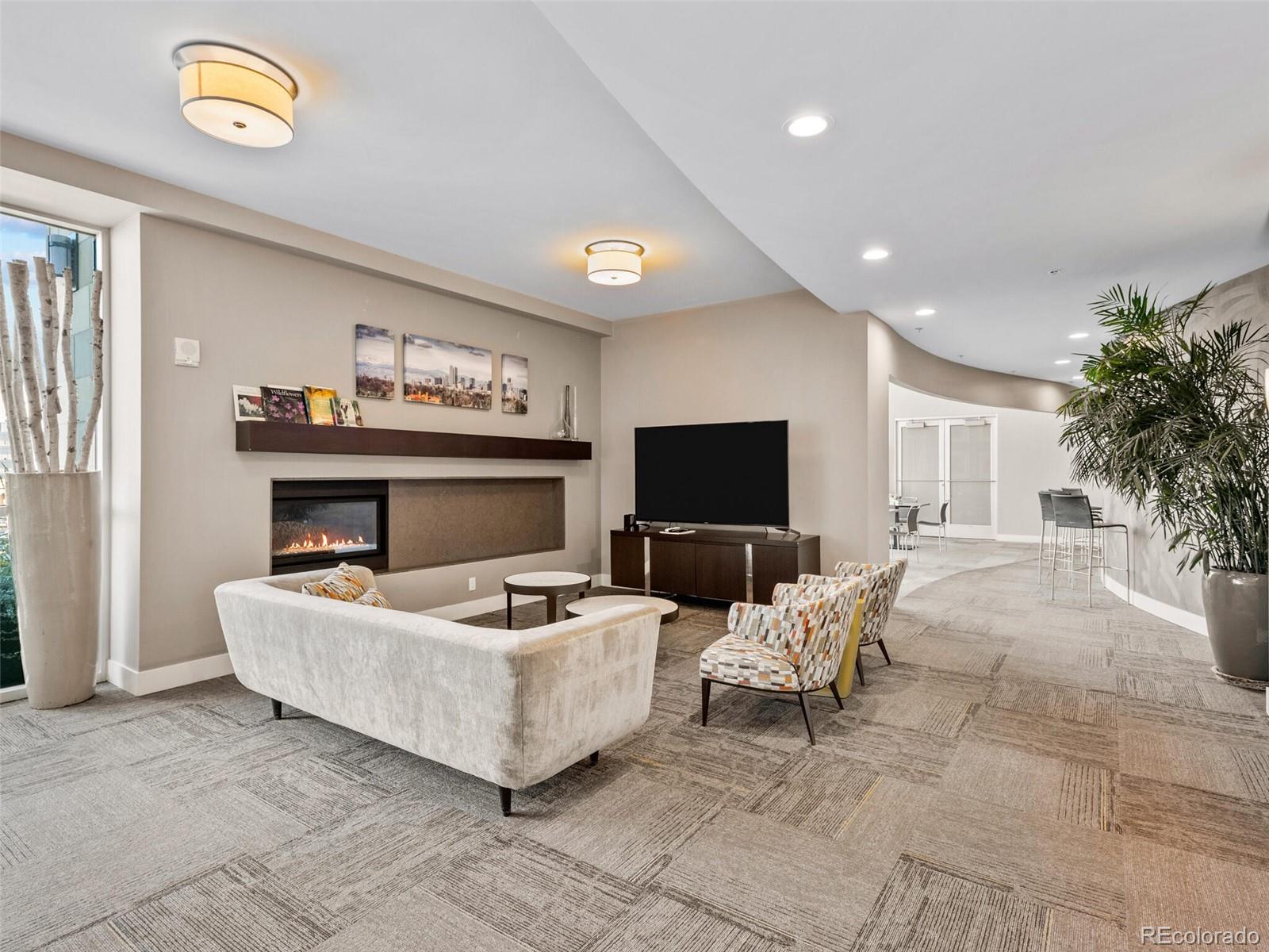 2001 Lincoln Street Unit: 920