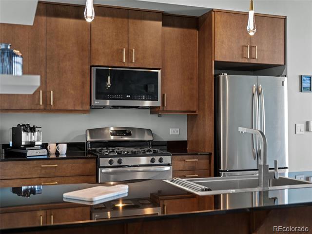2001 Lincoln Street Unit: 920
