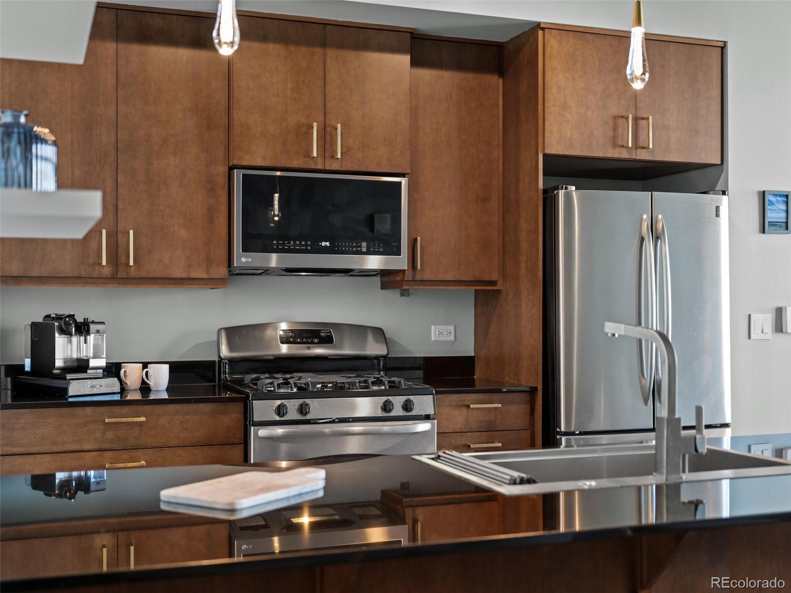 2001 Lincoln Street Unit: 920