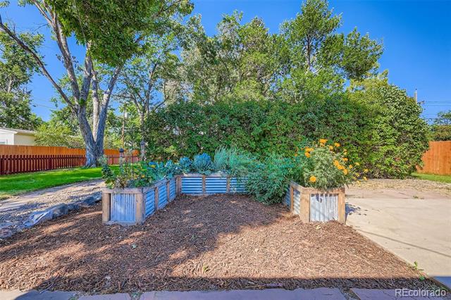 3025 S Zurich Court