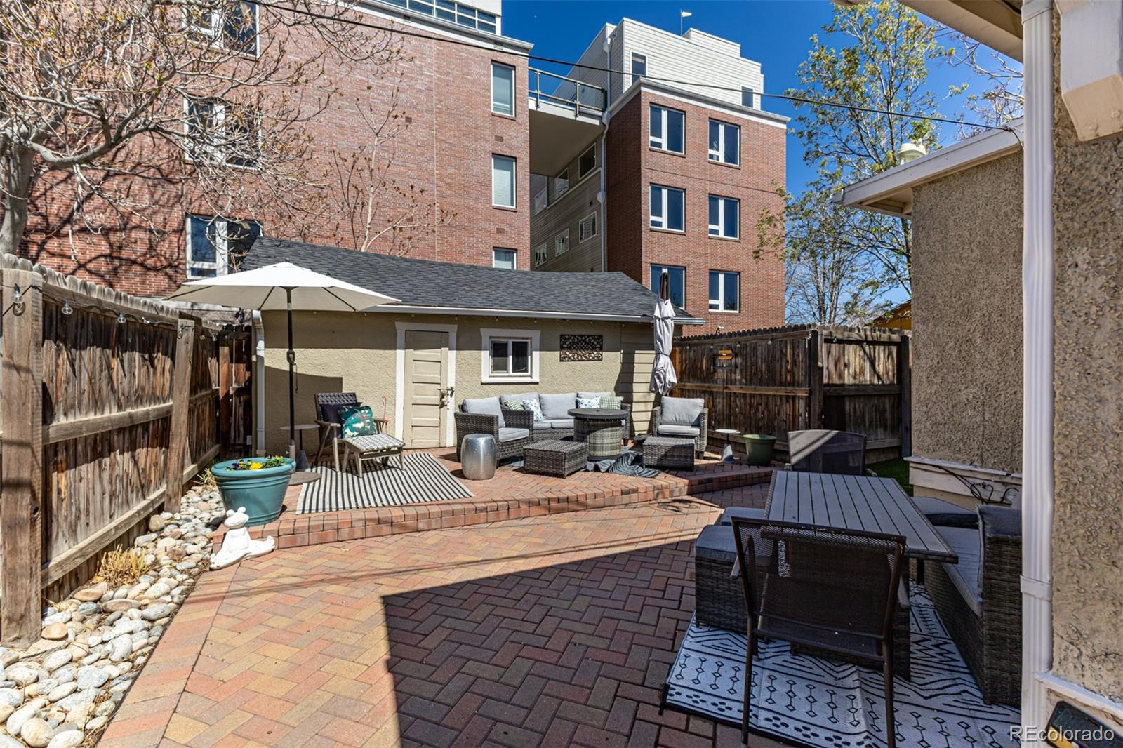 3515 W 49th Avenue