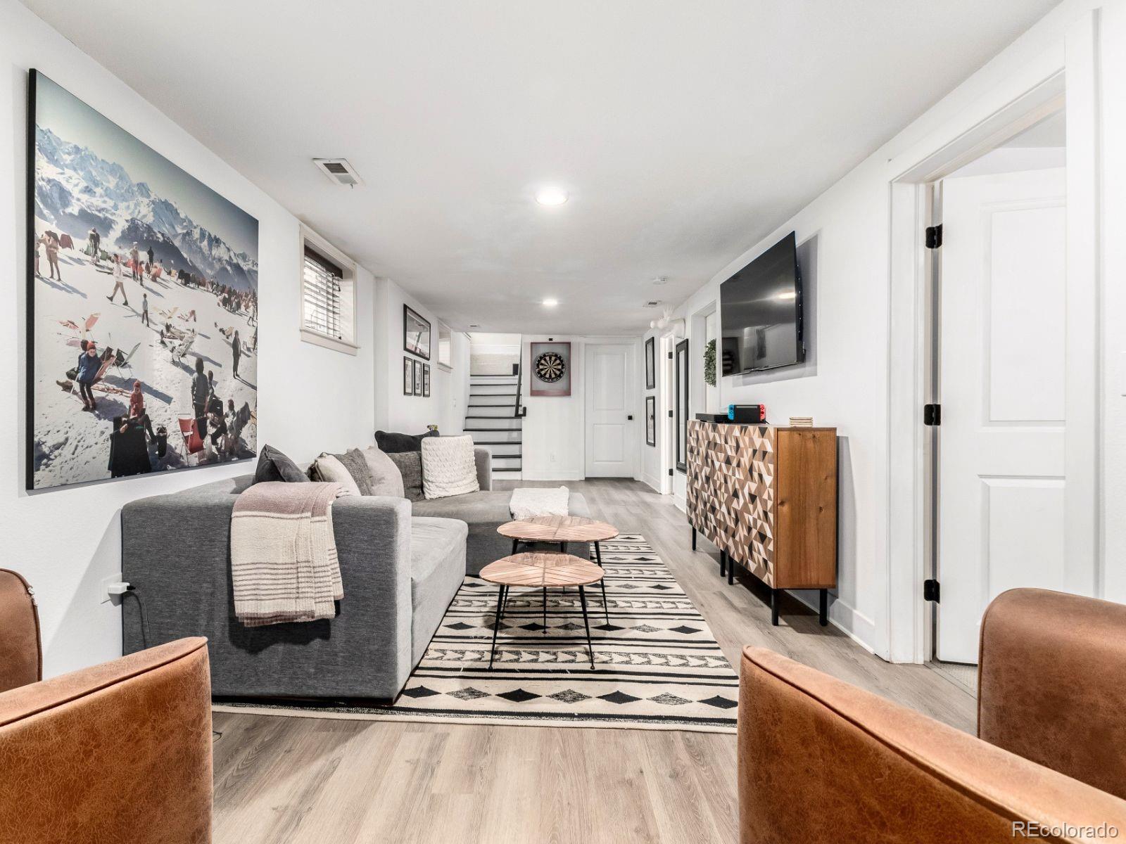 3515 W 49th Avenue