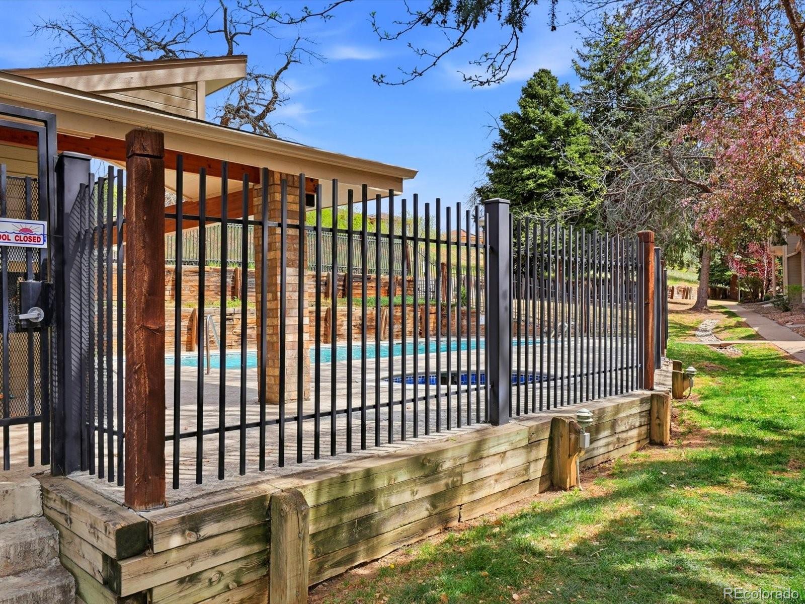 1818 S Quebec Way Unit: 4-2