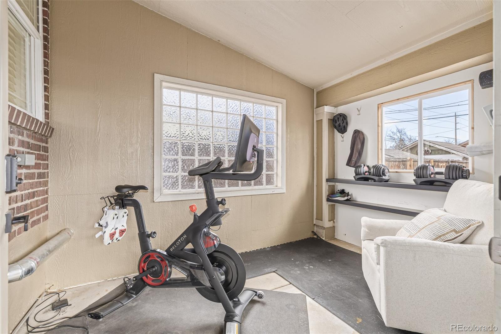 4350 Shoshone Street