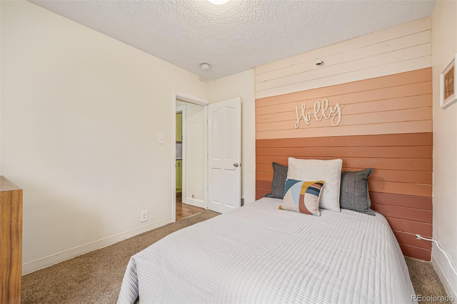 4350 Shoshone Street