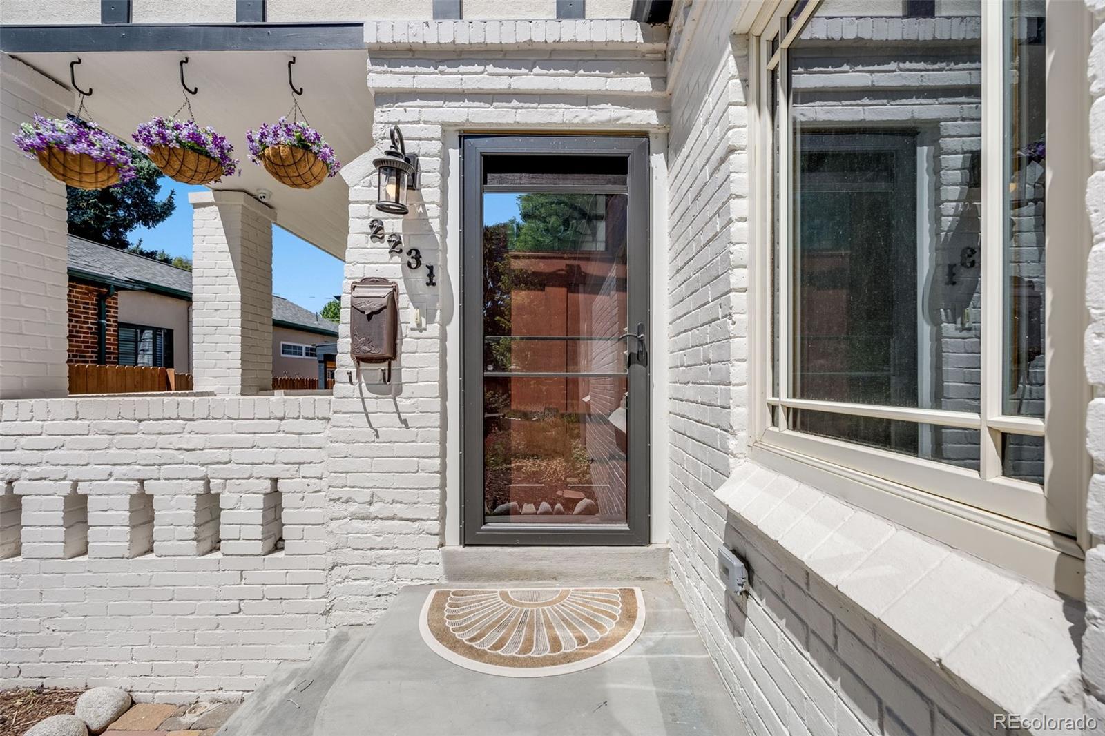 2231 Leyden Street