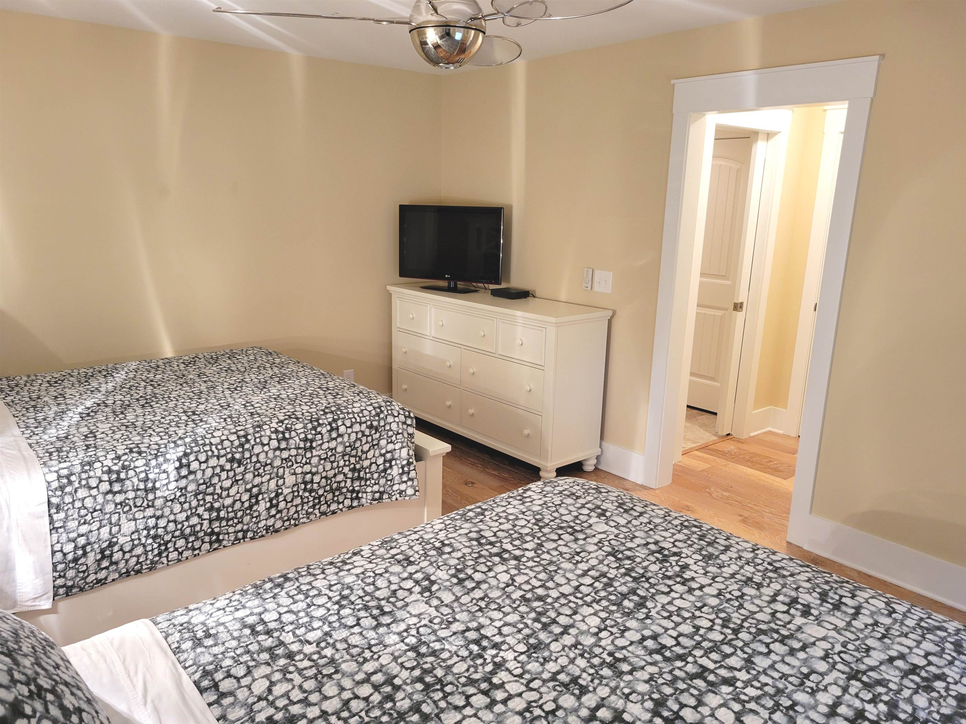 806 Madiera Dr. Unit: #20