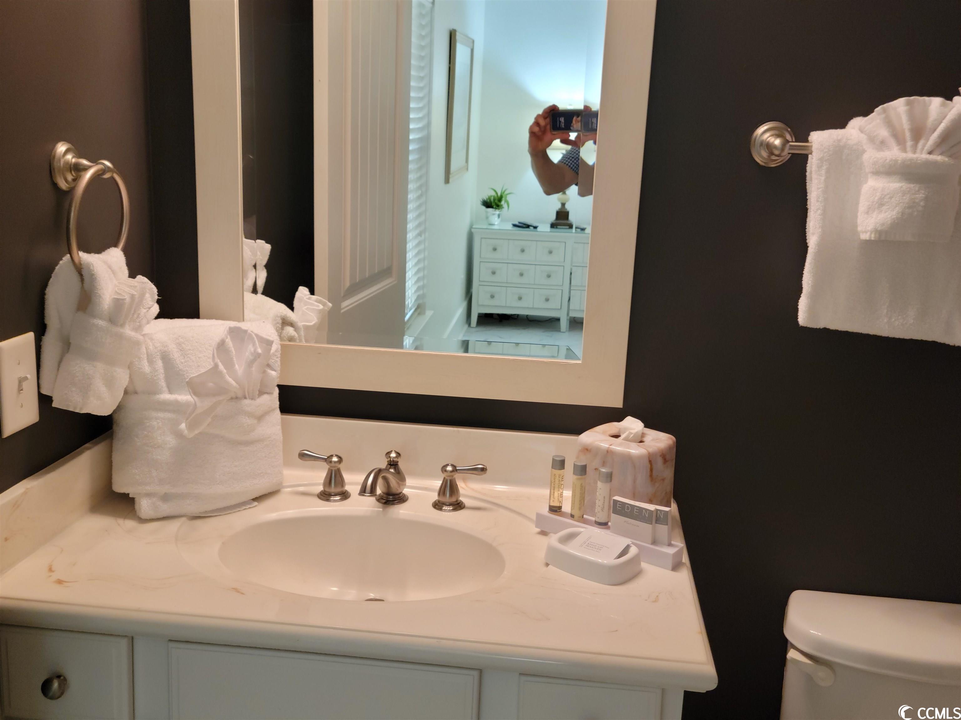 4933 Cinzia Ln. Unit: 7B