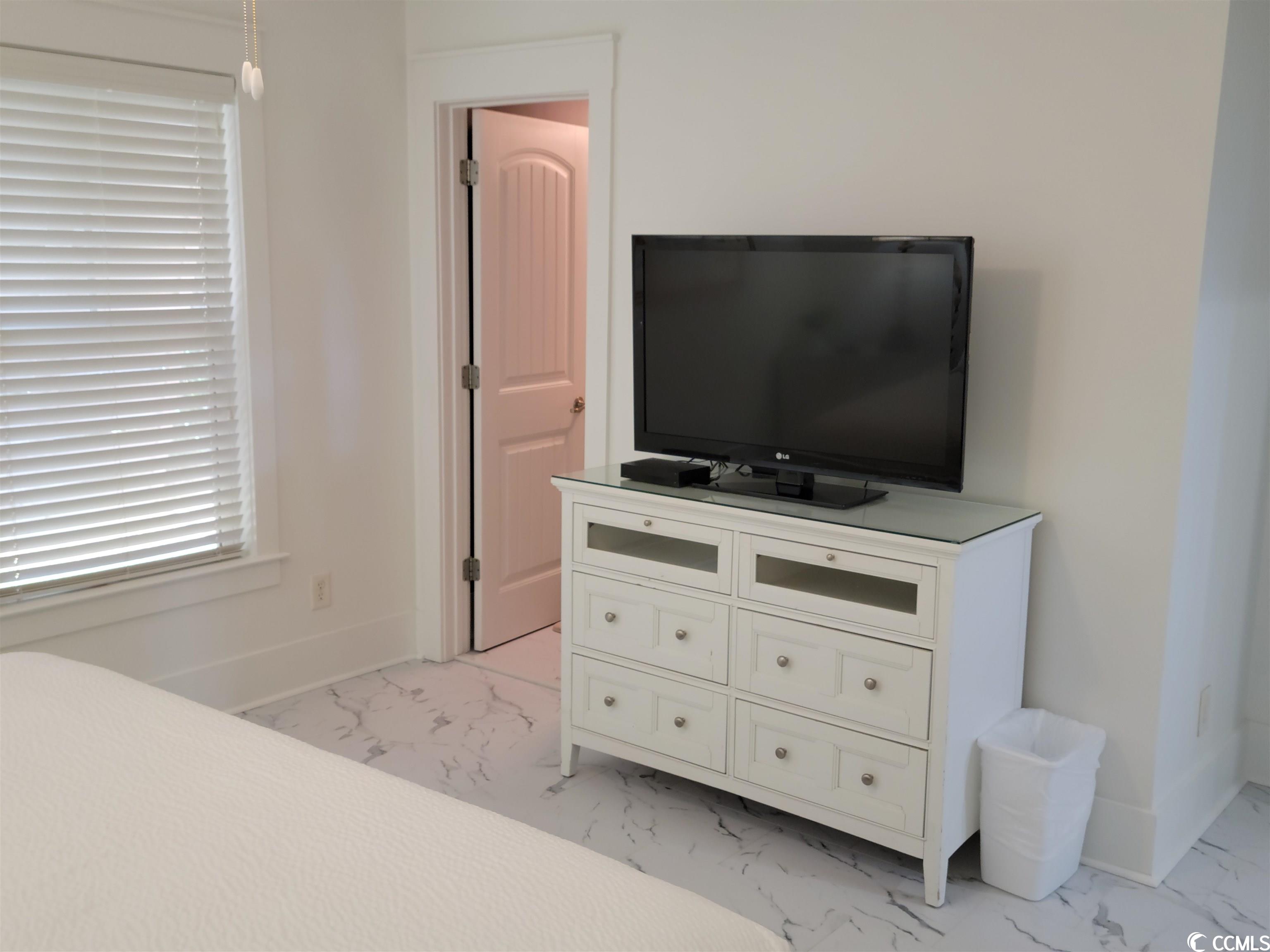 4933 Cinzia Ln. Unit: 7B