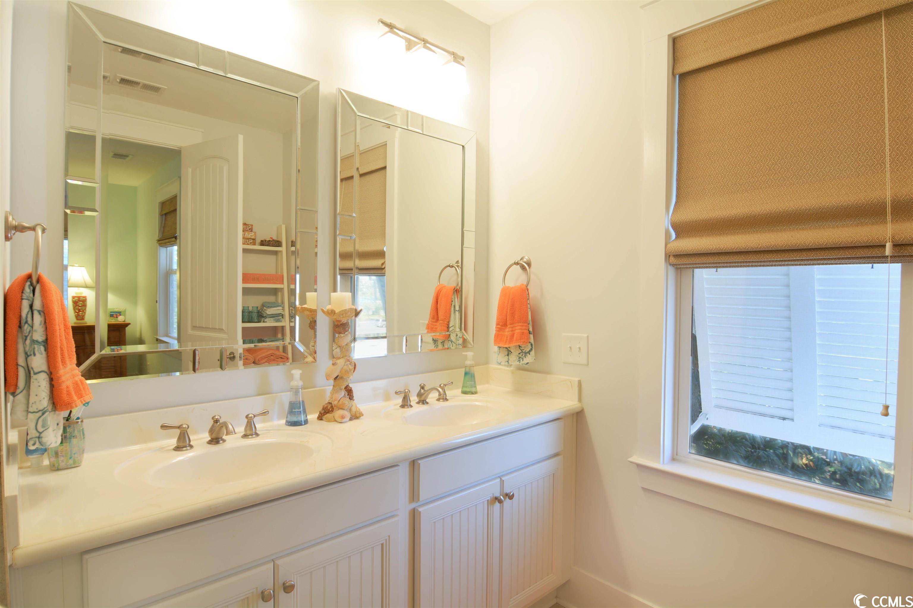 820 Madiera Dr. Unit: 14