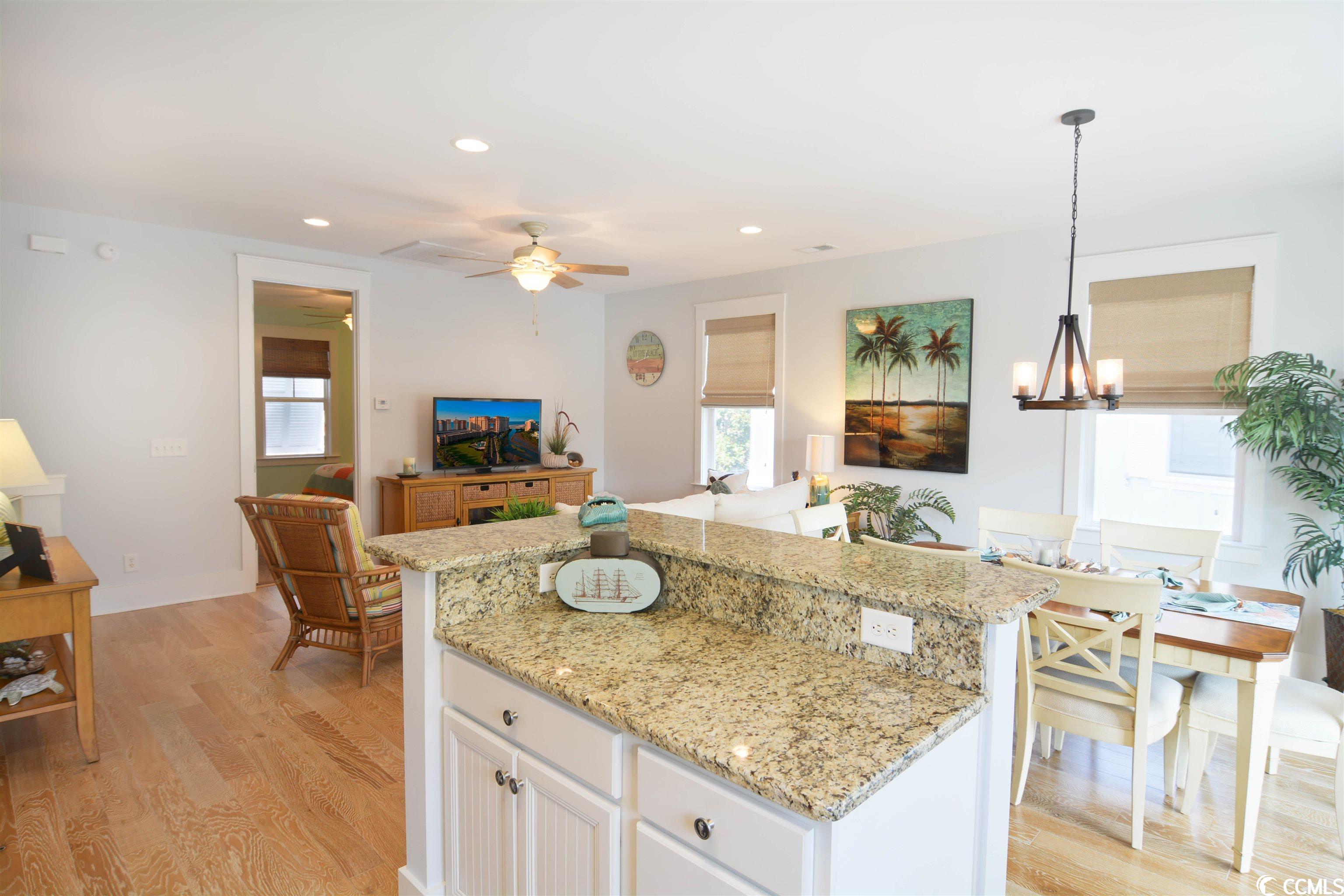 820 Madiera Dr. Unit: 14