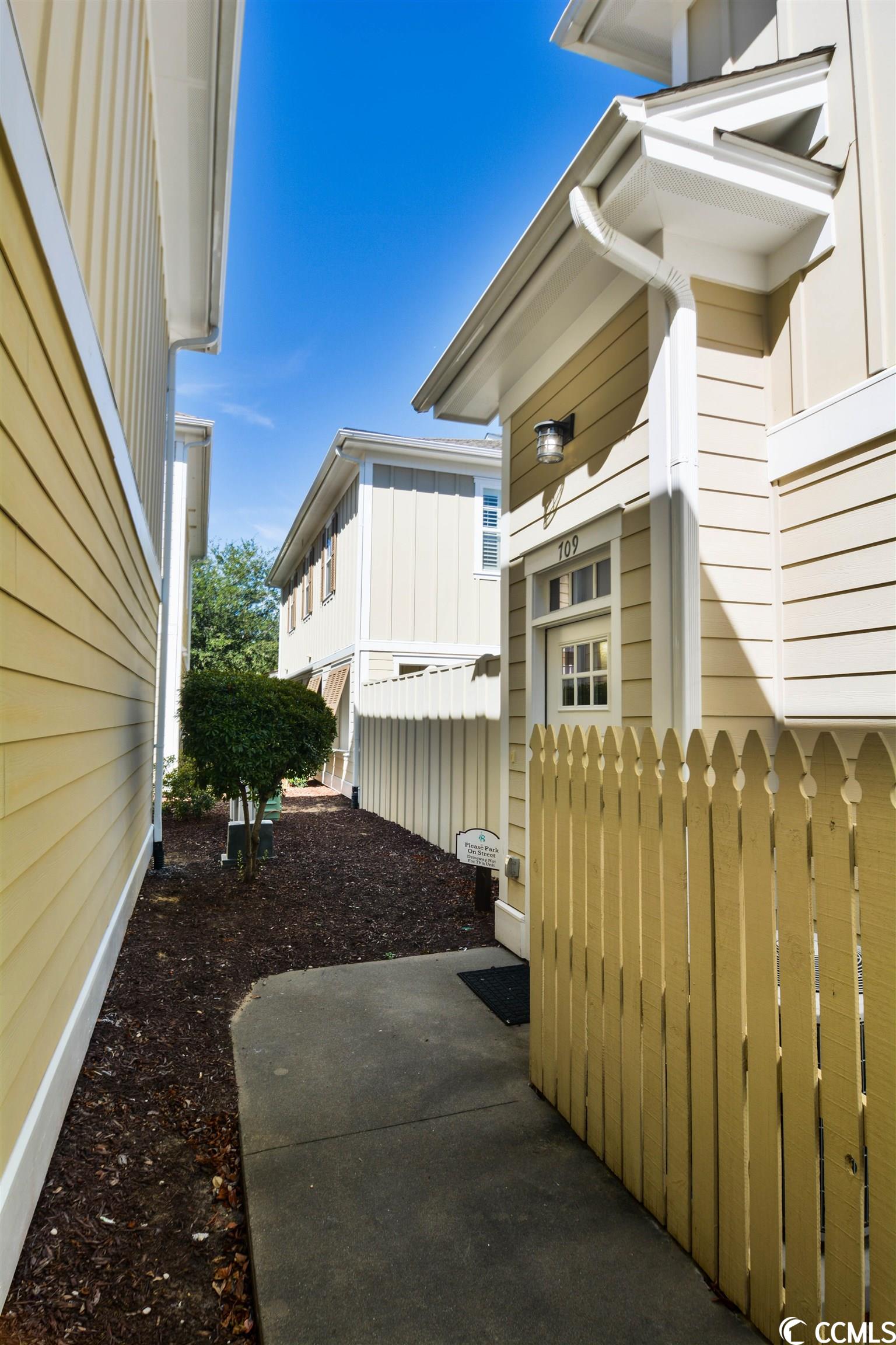 709 Madiera Dr. Unit: CH4-R1