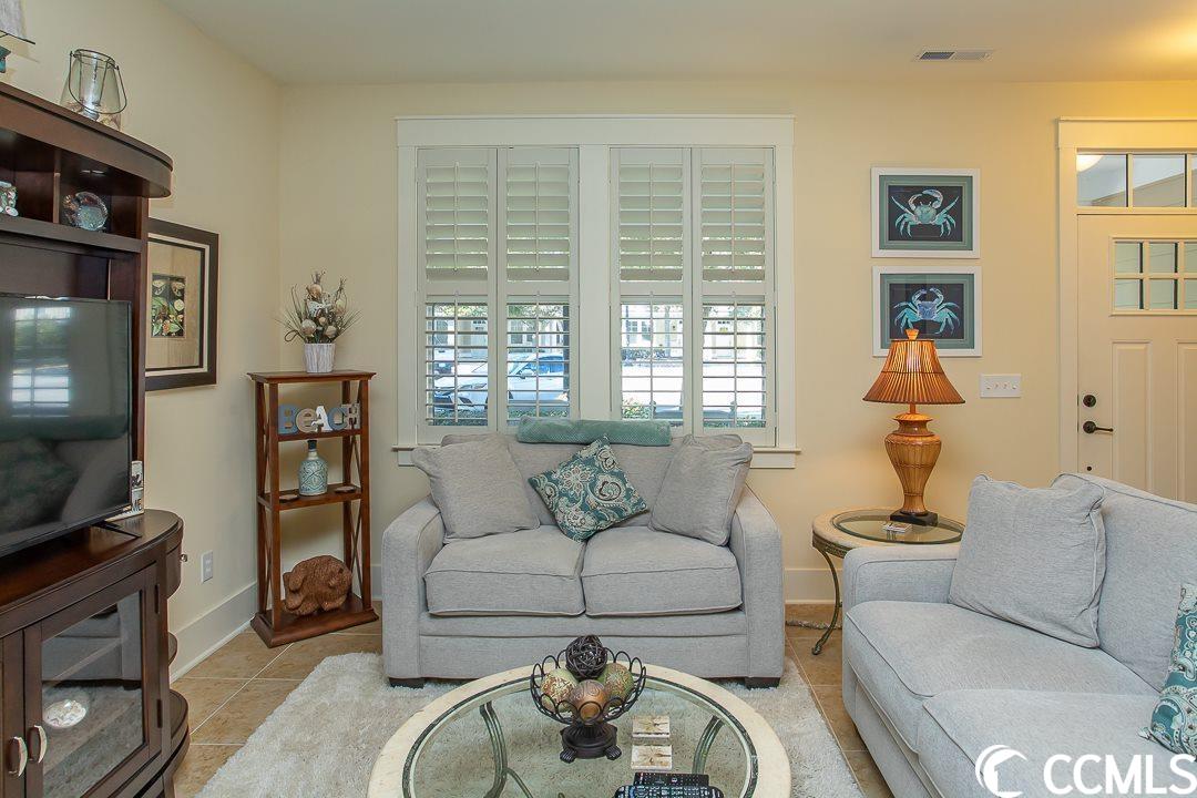 4905 N Market St. Unit: M1-R3