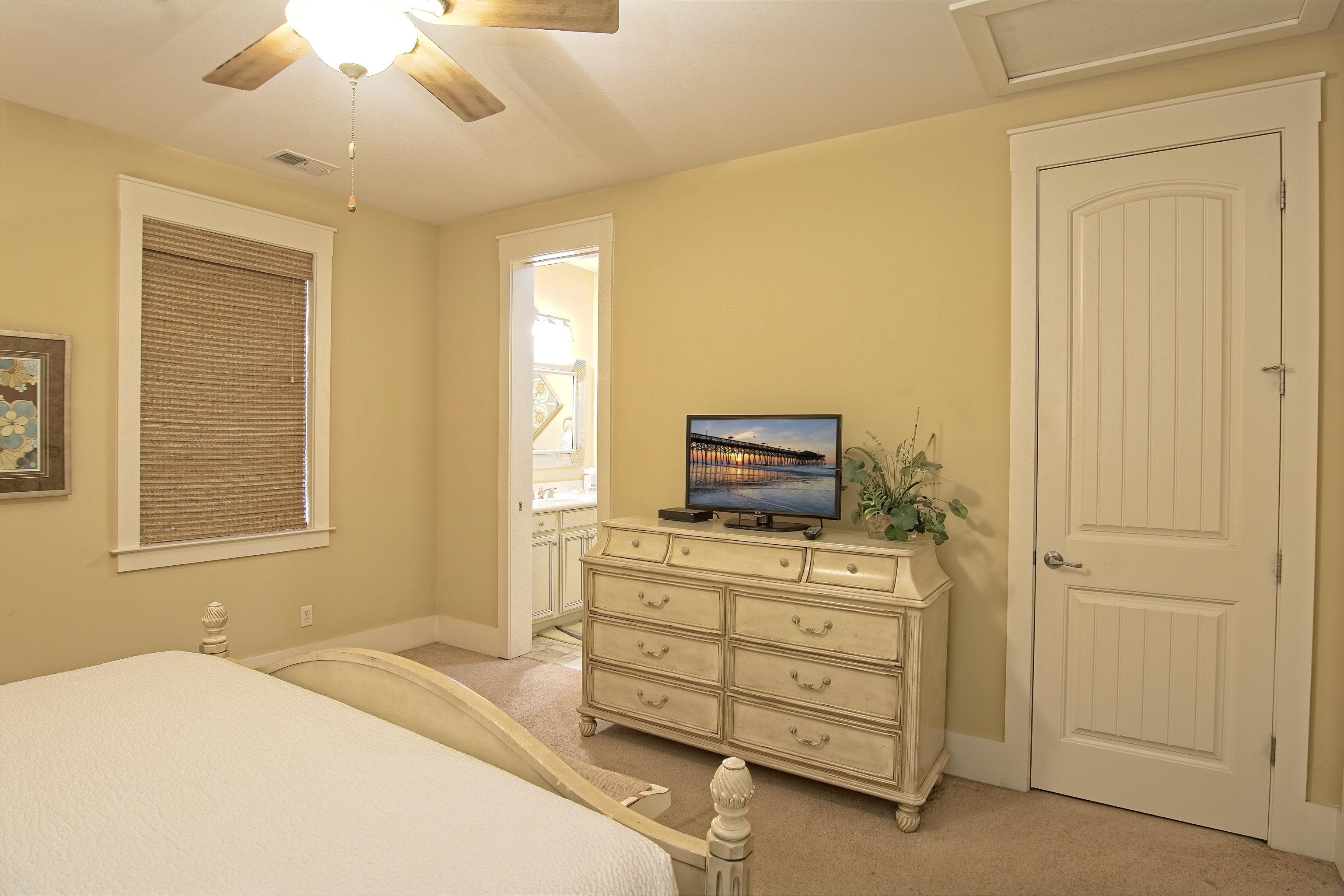 833 Madiera Dr. Unit: TH10-R1