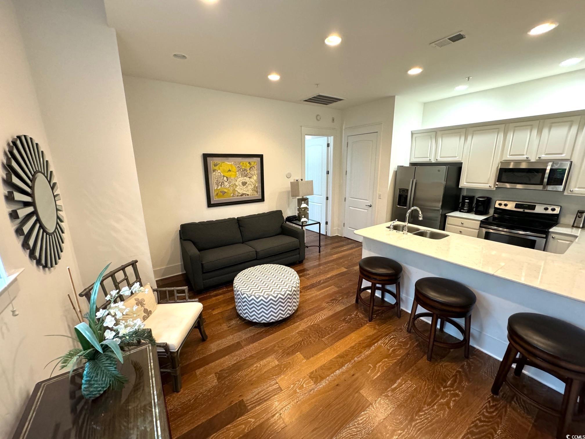 4916 N N Market St. Unit: 202