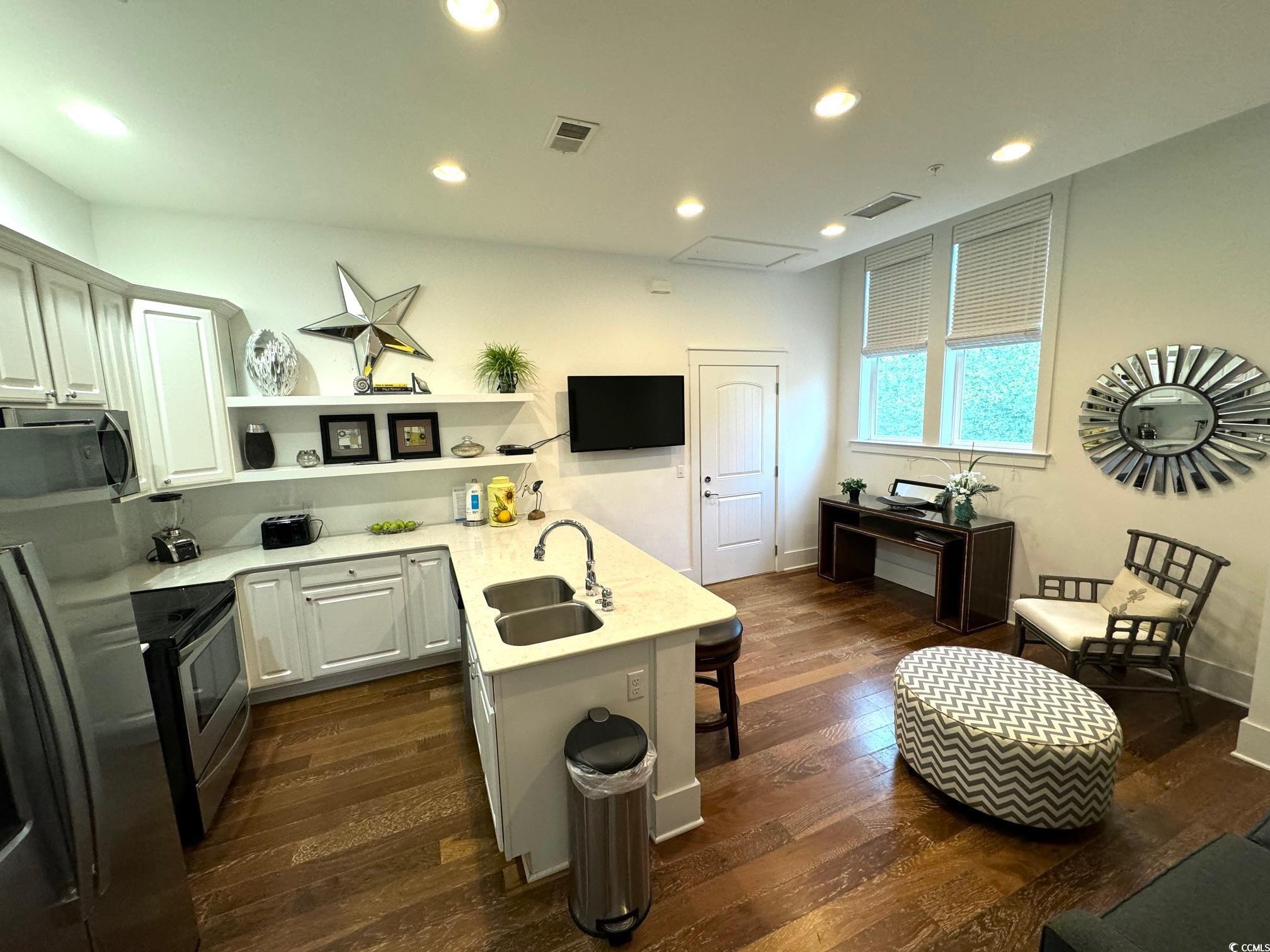 4916 N N Market St. Unit: 202