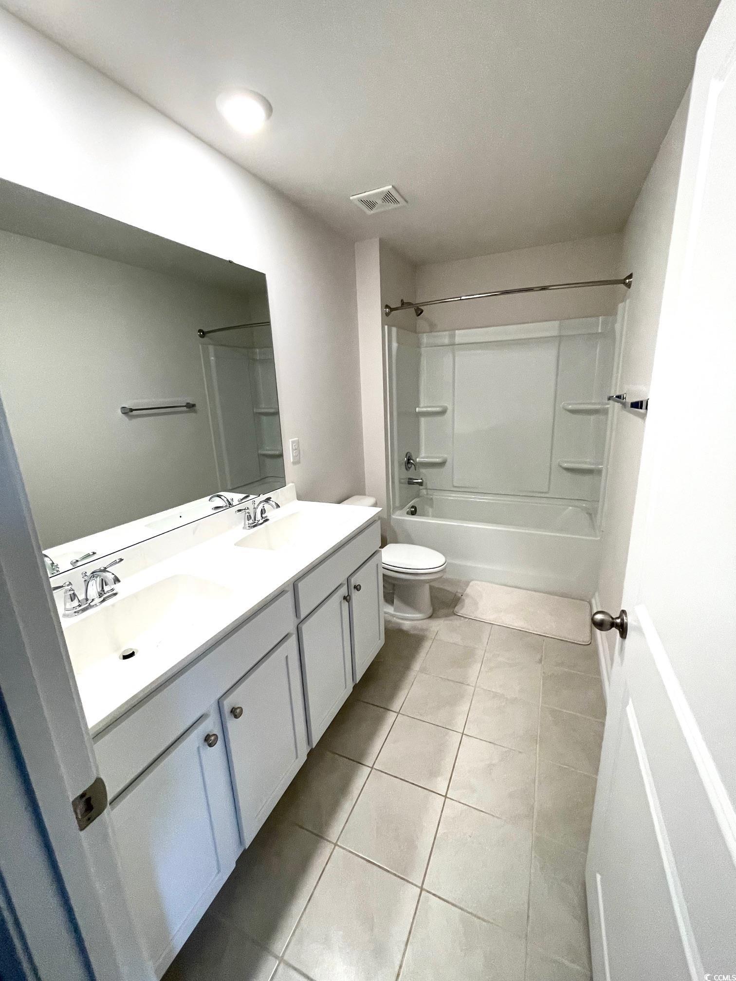 3425 Bell's Lake Circle