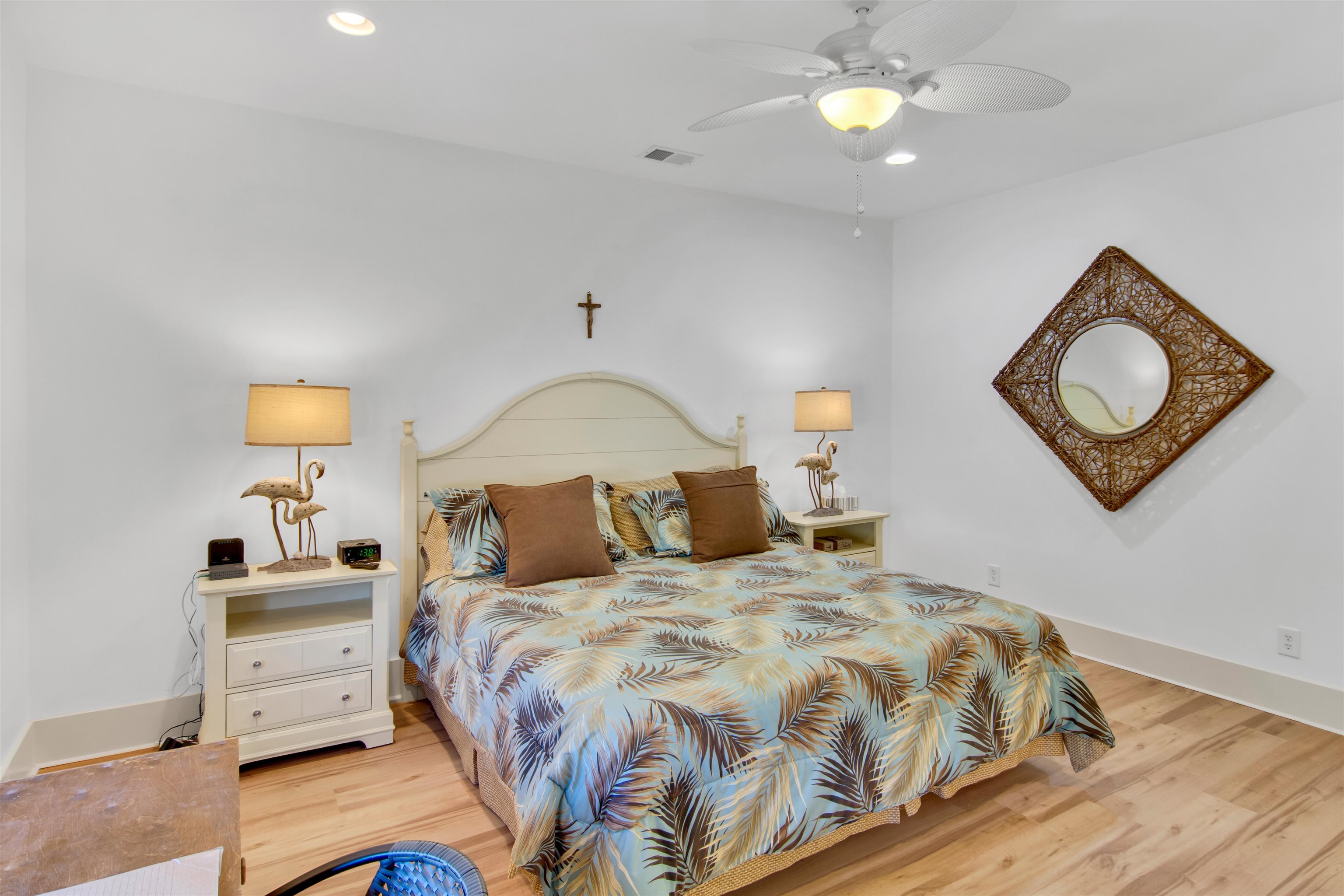 4902 N Market St. Unit: M7-R2