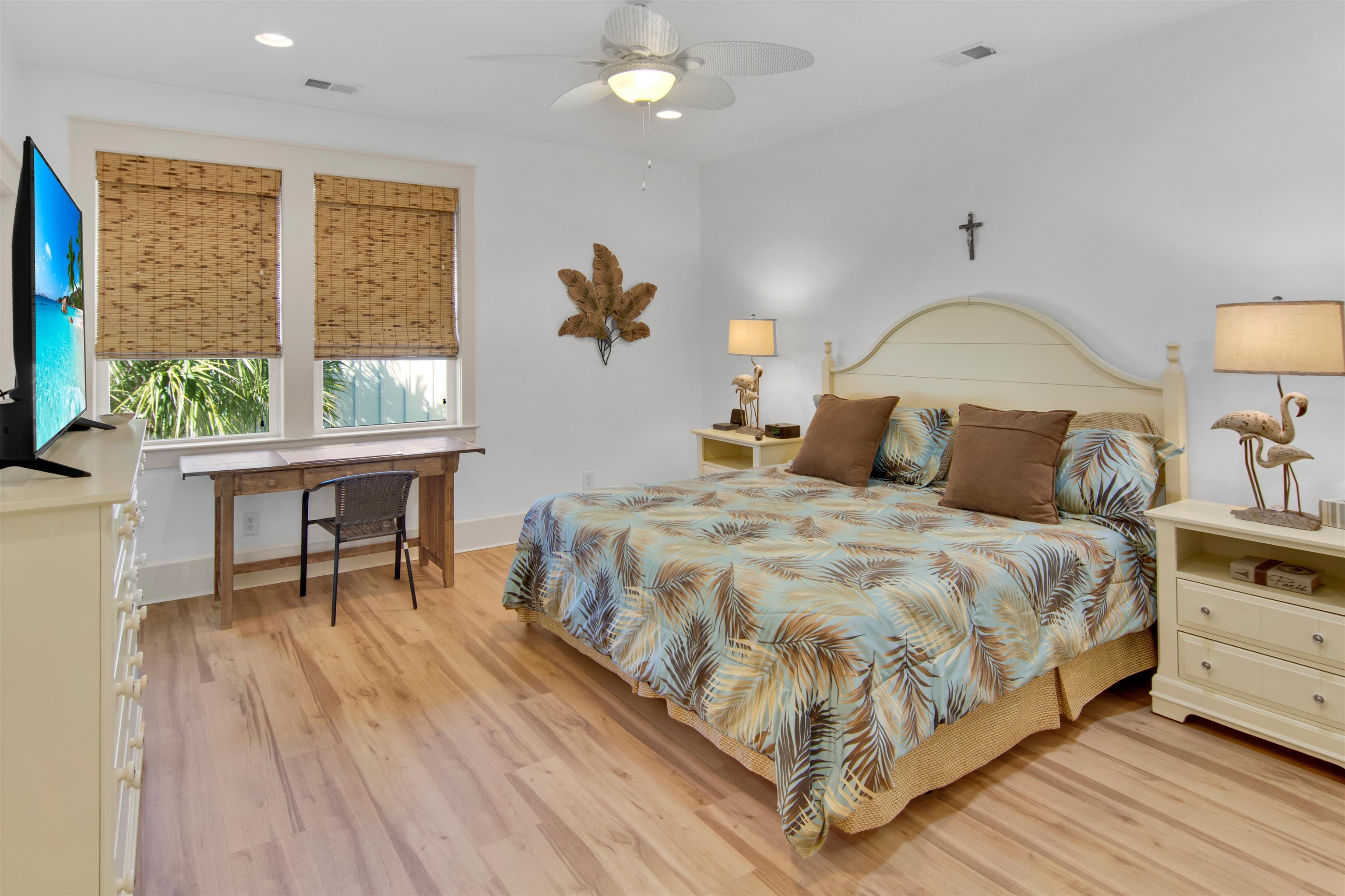 4902 N Market St. Unit: M7-R2