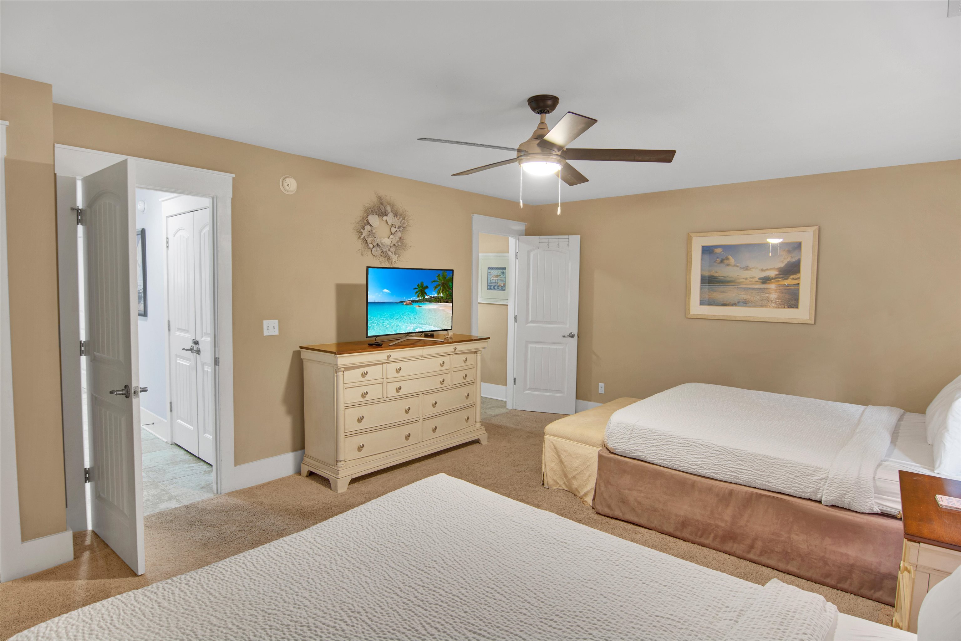 837 Madiera Dr. Unit: TH6-R3