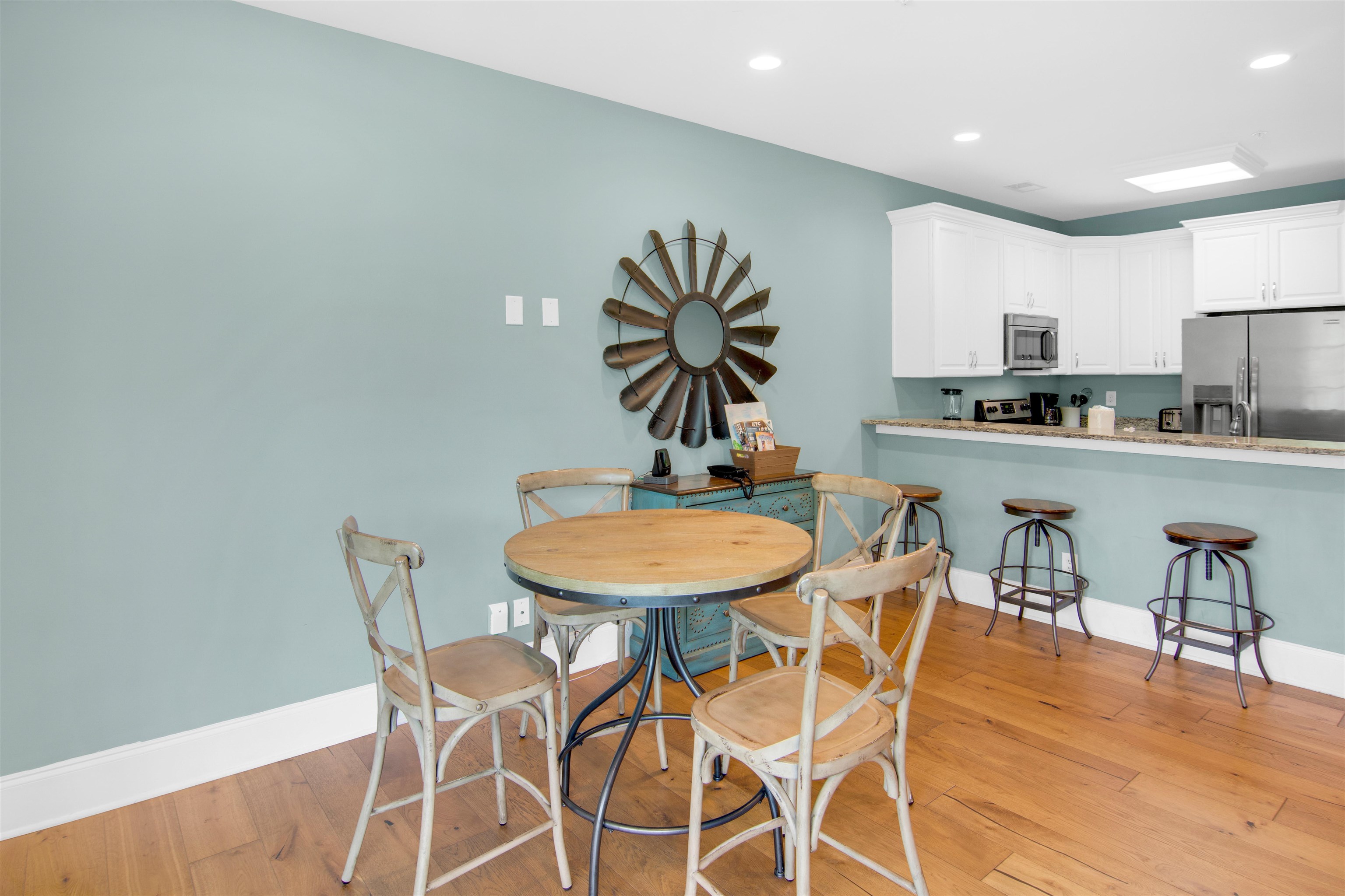 730 Madiera Dr. Unit: 201