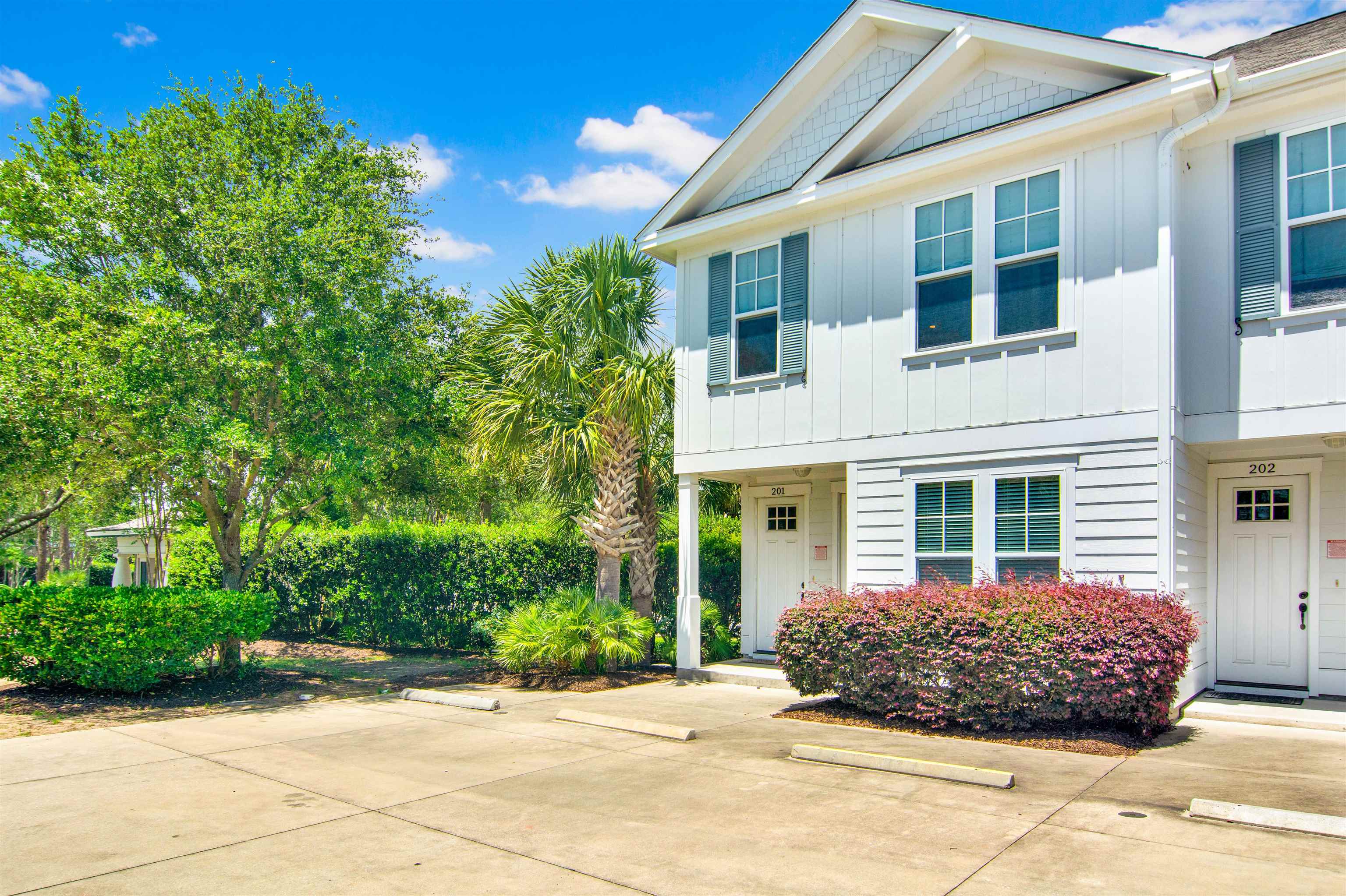 730 Madiera Dr. Unit: 201