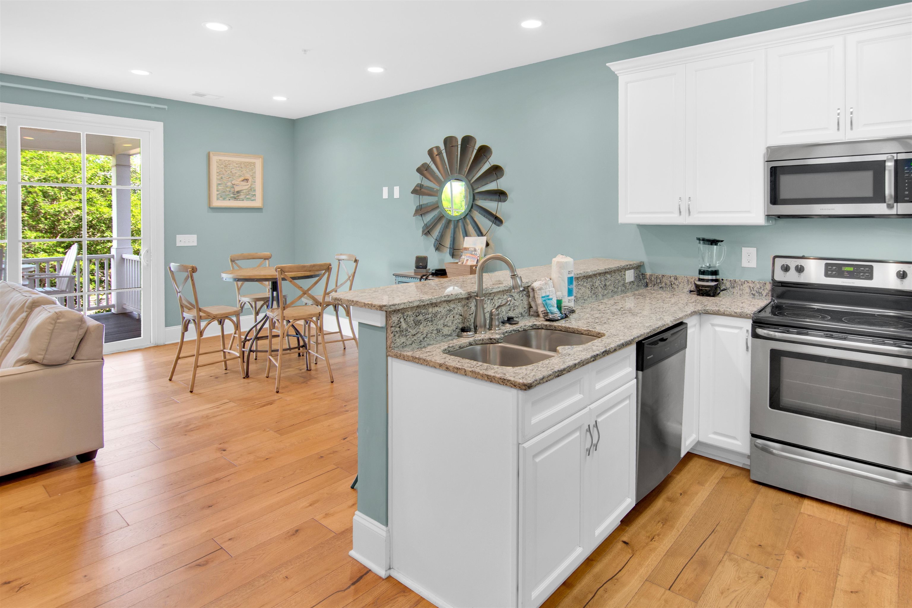 730 Madiera Dr. Unit: 201