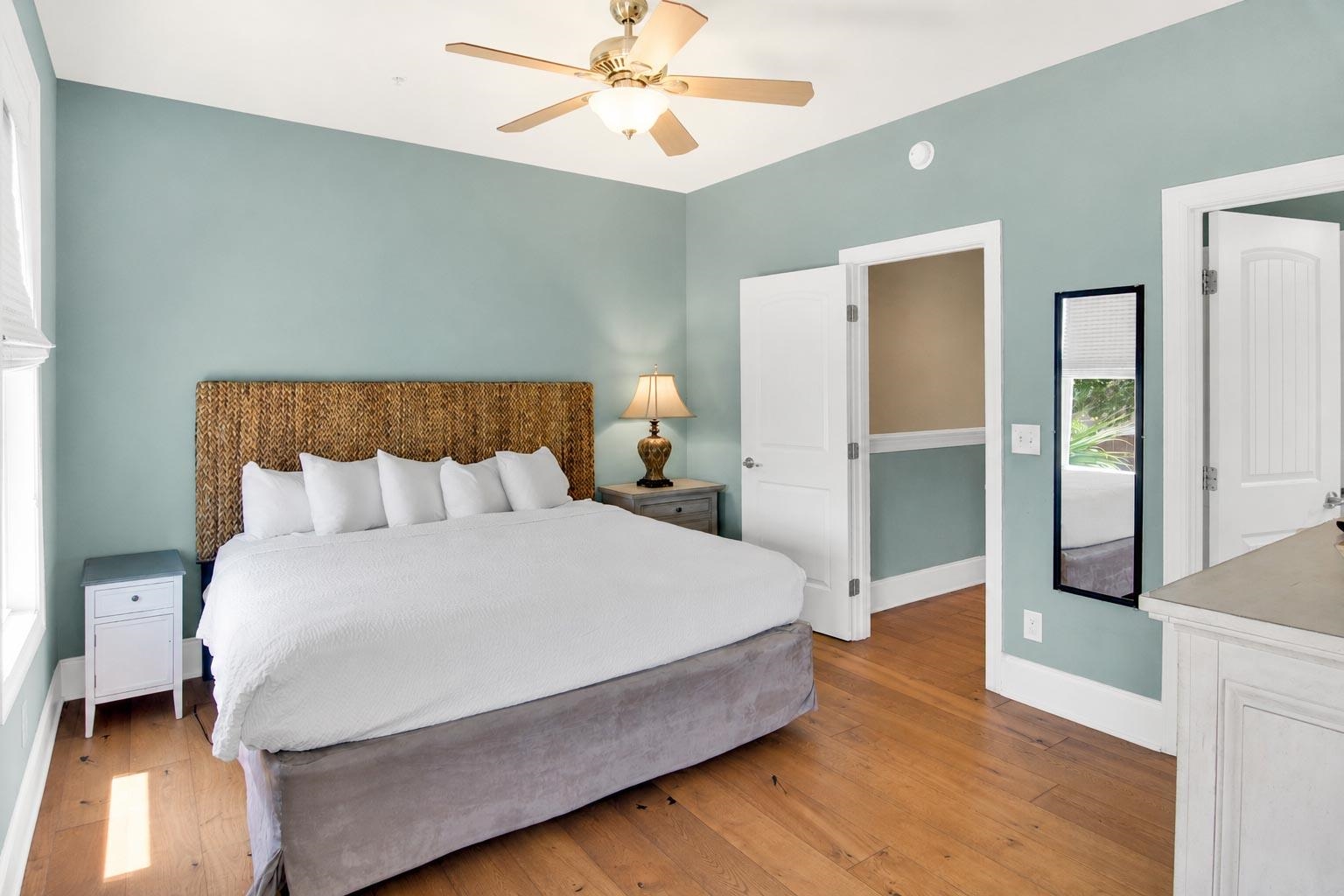 730 Madiera Dr. Unit: 201