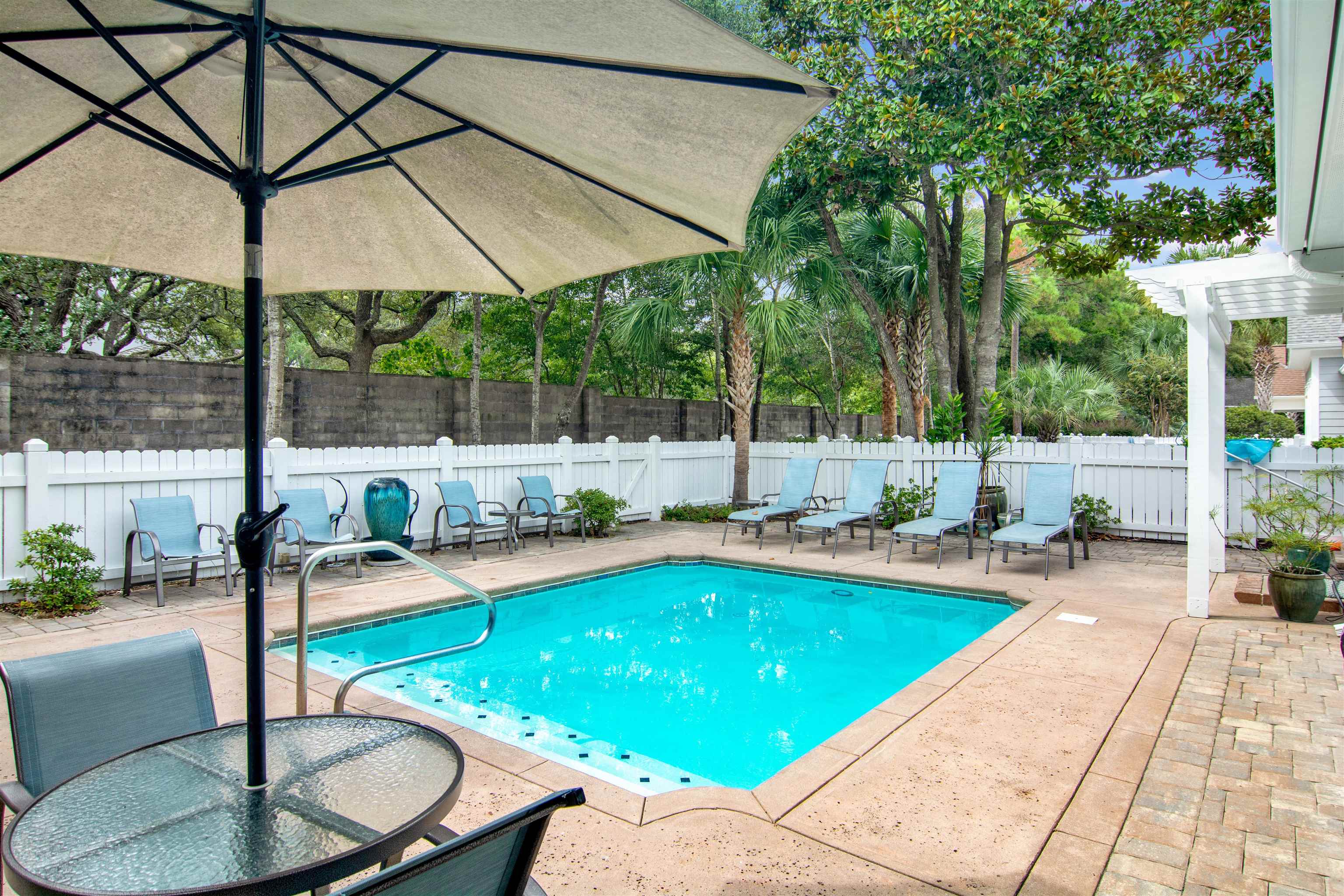 448 Banyan Place